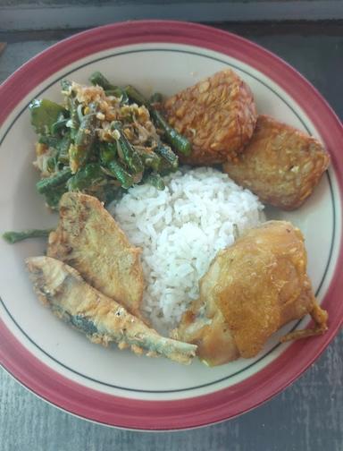 WN. SAYUR ASEM IBU BUNGA