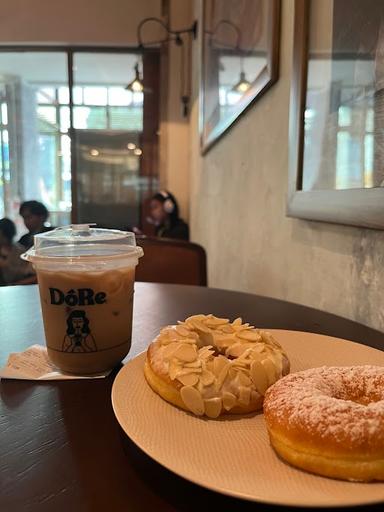 DORE DONUTS & COFFEE , PALMERAH