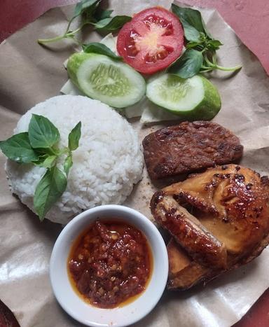 AYAM GORENG BACEM BU SRI LESTARI