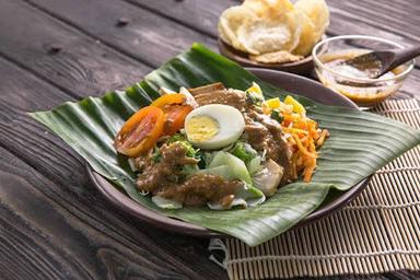 GADO-GADO MBAK WIWIK - KEMANGGISAN BY GEMAY