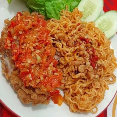 KEDAI PECEL LELE CIPTA RASA & INDOMIE NYEMEK