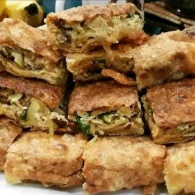 MARTABAK MANIS DAN TELOR FADHLUR