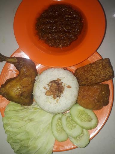 PECEL AYAM SAMBAL NGOS-NGOSAN