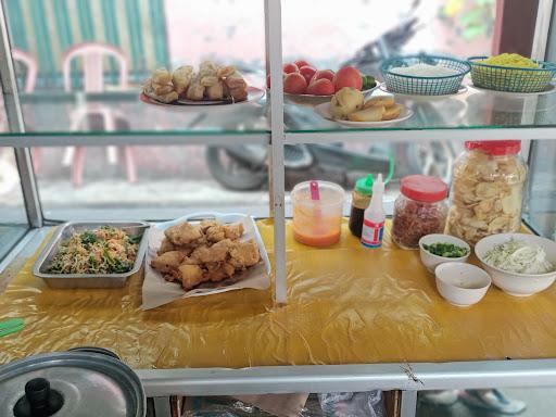 RUMAH MAKAN BETAWI MPOK NONI