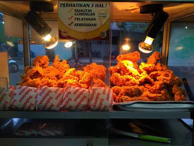 SABANA FRIED CHICKEN PASAR SLIPI