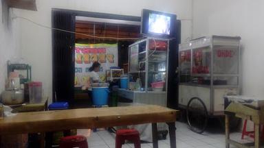 WARUNG PECEL LELE & SOTO LAMONGAN