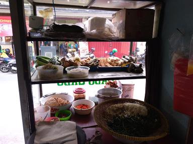 WARUNG TEKUN