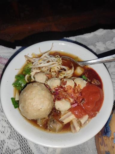 MIE BAKSO & SIOMAY NR