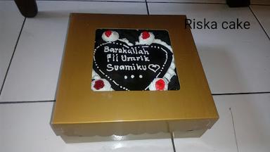 RISKA CAKE