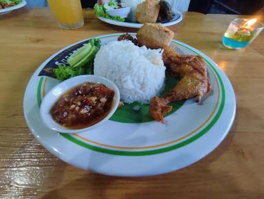 AYAM PENYET SURABAYA