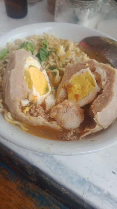 WARUNG BAKSO SALMAN