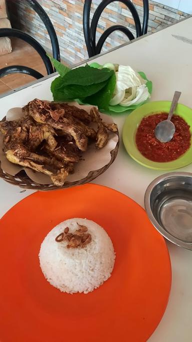 AYAM BAKAR LUMER