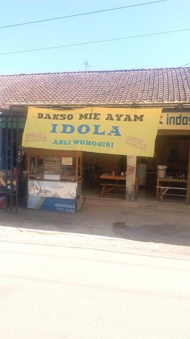 BAKSO & MIE AYAM IDOLA