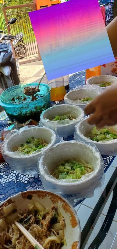 KEDAI MIE AYAM ERLANGGA