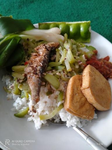 WARUNG NASI UDUK UMMI UUM