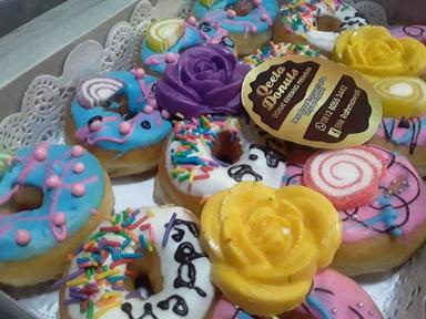 DONAT KENTANG TANGSEL QEETA DONUTS