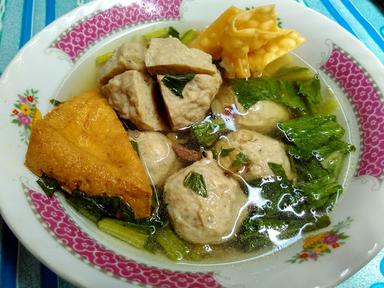 BAKSO JUMBO & MIE AYAM PAK MANTO