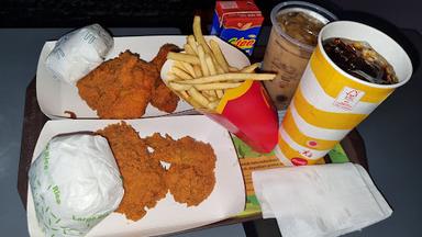 MCDONALD'S PONDOK CABE