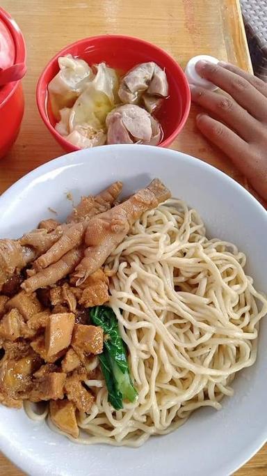 MIE AYAM KALONGAN