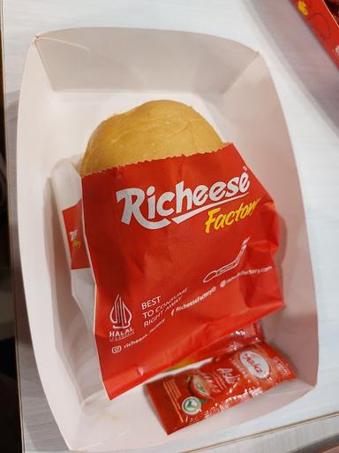 RICHEESE FACTORY PAMULANG