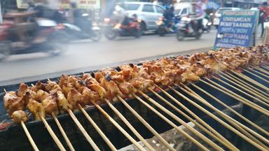 SOP KAMBING DAN SOTO AYAM LAMONGAN PAK SEGER