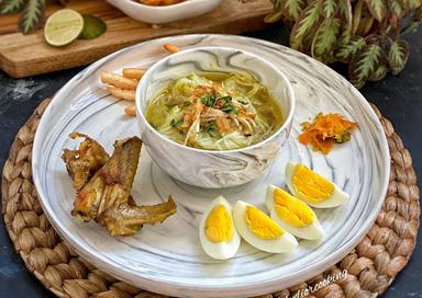 SOTO AYAM DAN CEKER LAMONGAN CAK UZAIR