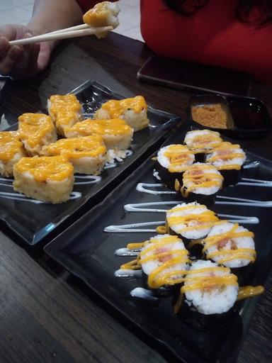 TANOSHI SUSHI VILLA DAGO