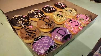 A'QUEENNS DONUTS