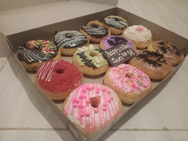 A'QUEENNS DONUTS