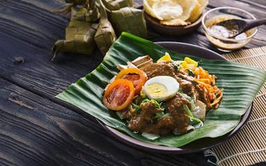 GADO-GADO TELLO