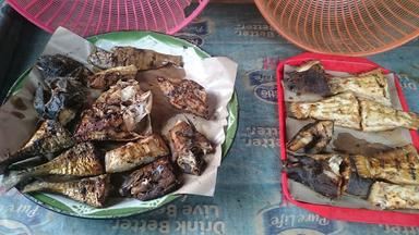 IKAN BAKAR POJOK