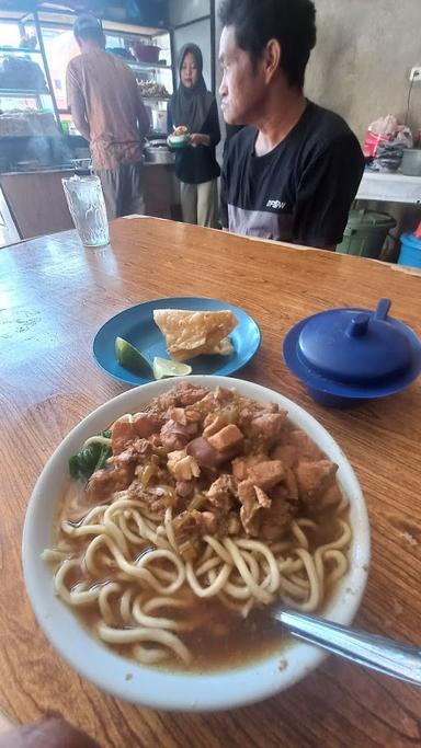 MIE AYAM KARUWISI