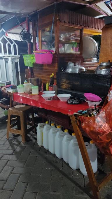 MIE PANGSIT DAN BAKSO AL HIDAYAH DI MESJID ALHIDAYA RACING CENTRE