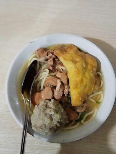 MIE PANGSIT DAN BAKSO MAS ERIK