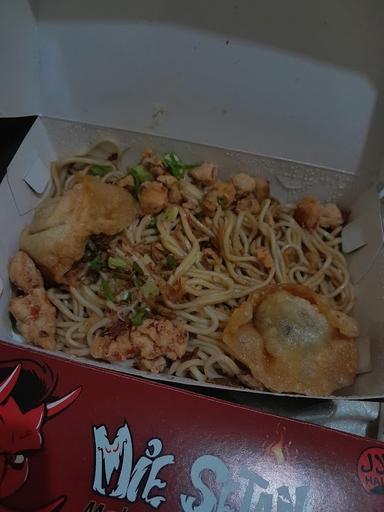 MIE SETAN MAKASSAR