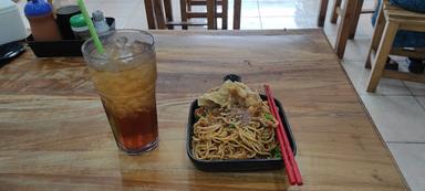 MIE SETAN MAKASSAR