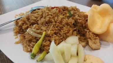 NASI GORENG 69 /AYAM PENYET PAK MO 69