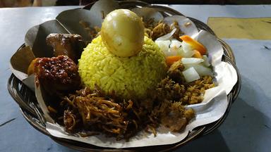 NASI KUNING SONGKOLLO DAN SARABA (PALDAM)