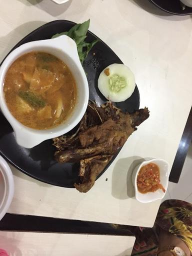 RUMAH MAKAN KYAT