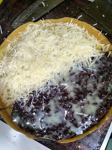 MARTABAK MANIS BANG RADIT