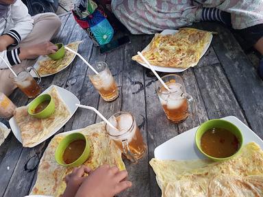 ROTI CANAI PINGGIR PANTAI DALEGAN