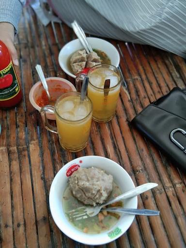 BAKSO KIKIL ES DEGAN CAK MAD