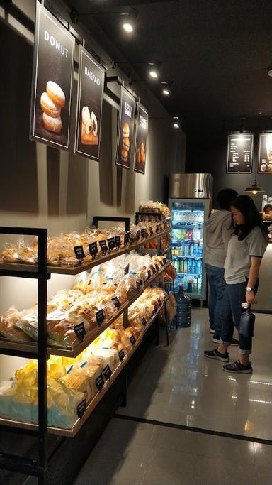 BUANA BAKERY MENARA KUNINGAN