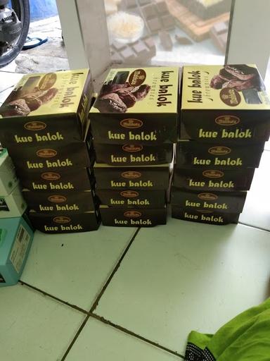 KUE BOLU SUSU LEMBANG DAN KUE BALOK MAHKOTA