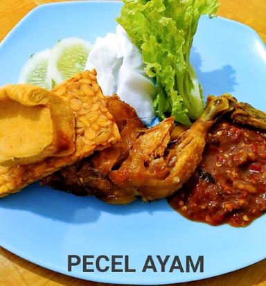 AYAM PENYET WAYAHE