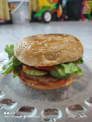 BURGER KABIR, RAWAJATI