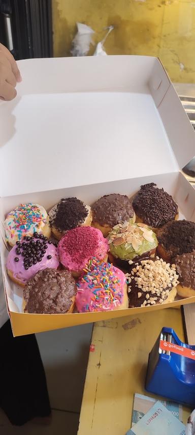 DONAT KENTANG PAWON MIUL PANCORAN