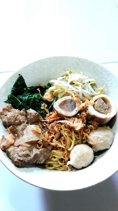 MIE AYAM BASO MAS MAMAT