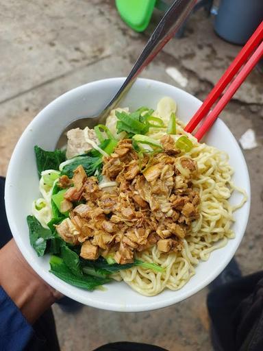 MIE AYAM PAK GENDUT