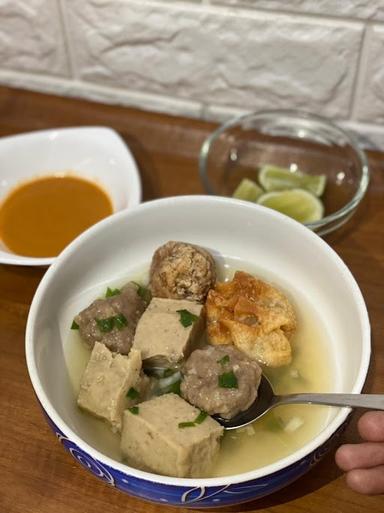 NYUKNYANG BARAKKA' BAKSO MAKASSAR